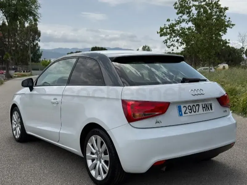 Usado Audi A1 86 CV (63 kW) 2013 Blanco Utilitario
