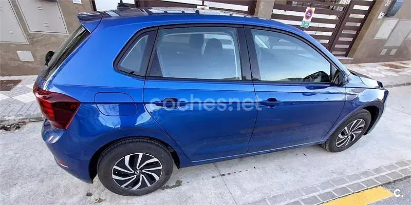 Usado VW Polo 95 CV (69 kW) 2024 Azul Utilitario