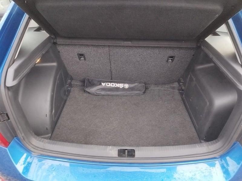 Usado Skoda Rapid Ambition 90 CV (66 kW) 2016 Azul Utilitario