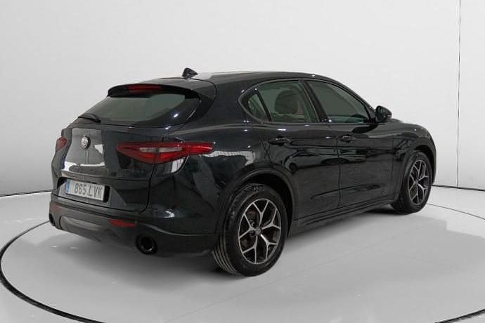 Usado Alfa Romeo Stelvio Sprint 190 CV (139 kW) 2021 SUV
