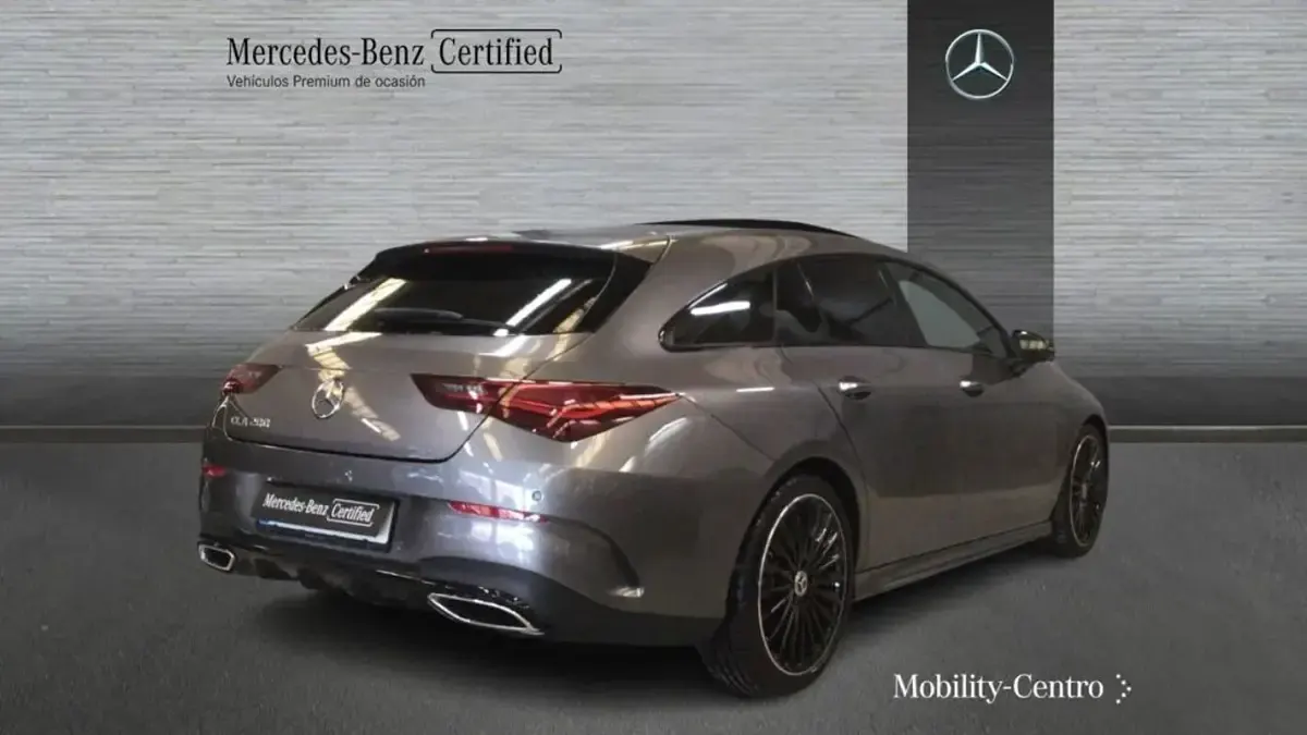 Usado Mercedes CLA200 163 CV (119 kW) 2024 Gris montaña Coupe