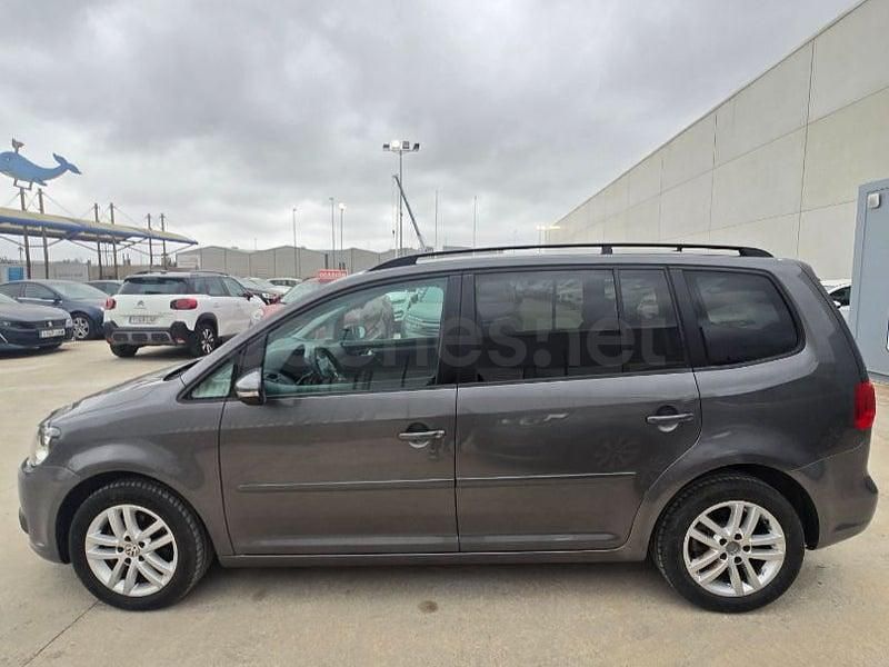Usado VW Touran Advance 105 CV (77 kW) 2012 Gris / plata Monovolumen