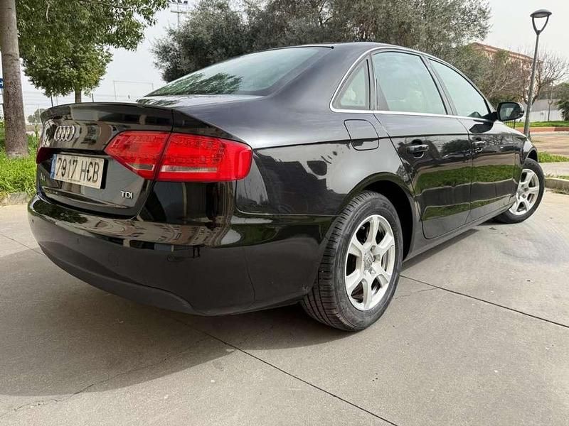 Usado Audi A4 143 CV (105 kW) 2011 Negro Berlina