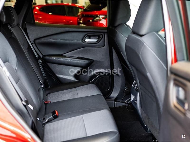 Usado Nissan Qashqai N-Connecta 140 CV (102 kW) 2021 Granate SUV