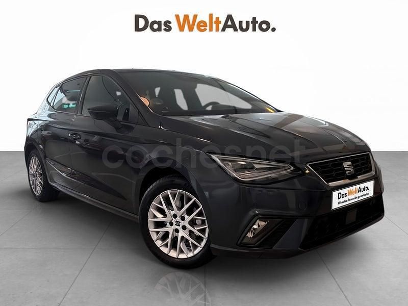 Usado Seat Ibiza FR 115 CV (84 kW) 2025 Gris / plata Utilitario