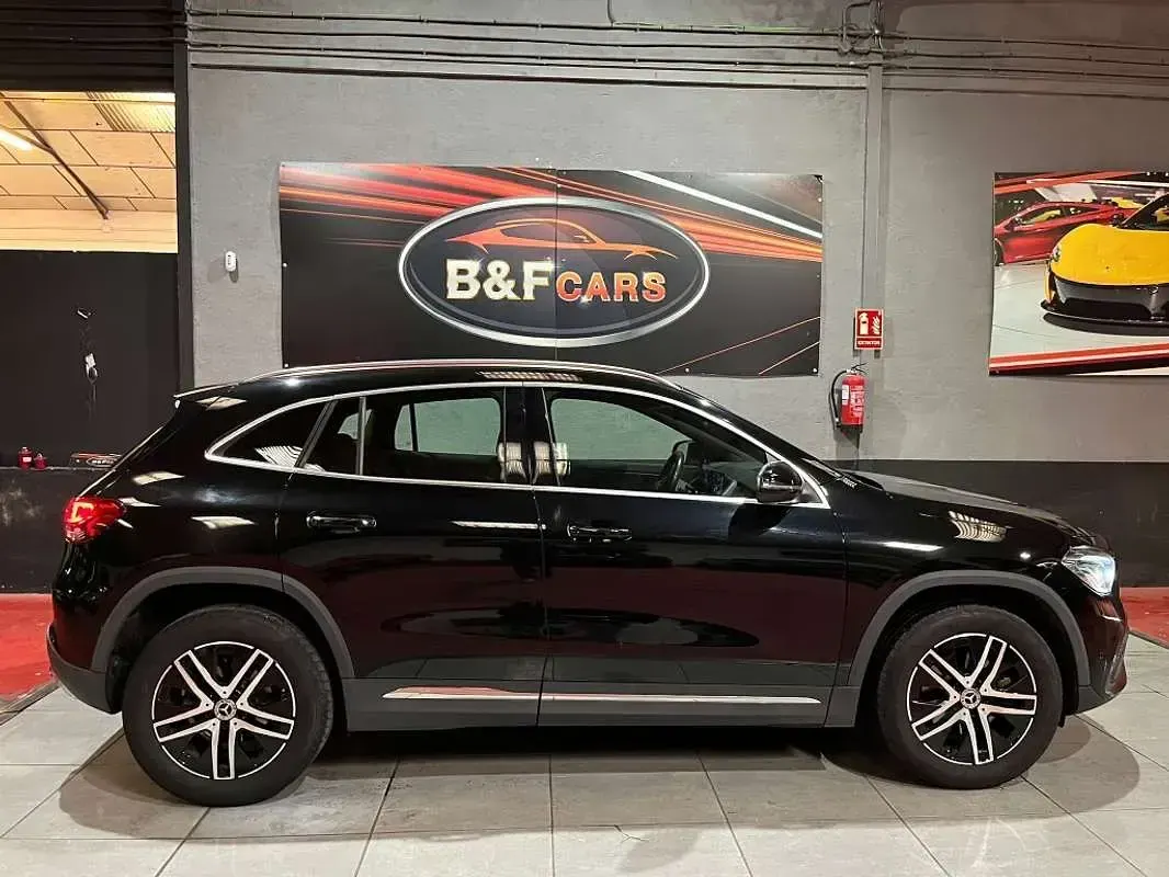 Begagnad Mercedes GLA200 150 HK (110 kW) 2020 Svart SUV