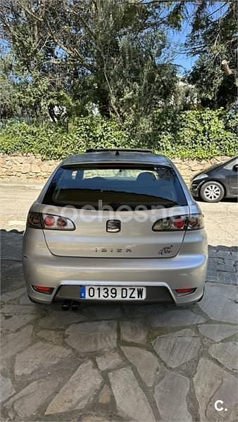 Usado Seat Ibiza FR 130 HP (95 kW) 2006 Cinzento Citadino