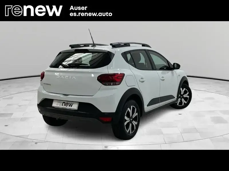 Usado Dacia Sandero Expression 91 CV (66 kW) 2023 Blanco Berlina