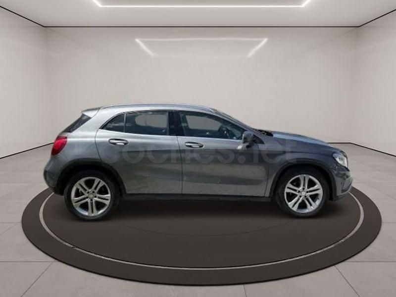 Usado Mercedes GLA200 Urban 136 CV (100 kW) 2014 Gris / plata SUV