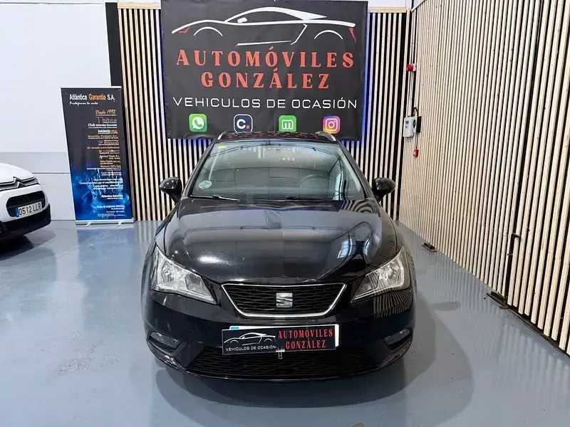 Usado Seat Ibiza ST Style 105 CV (77 kW) 2014 Negro Familiar