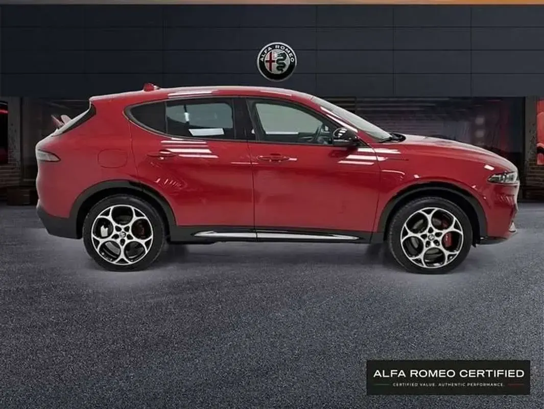 Usado Alfa Romeo Tonale Edizione Speciale 280 CV (205 kW) 2023 Rojo SUV