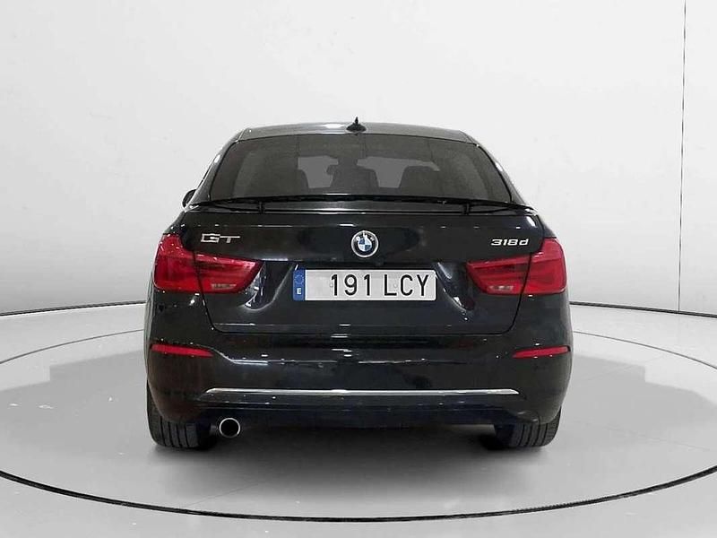 Usado BMW 318 Gran Turismo Executive 150 CV (110 kW) 2019 Negro Berlina