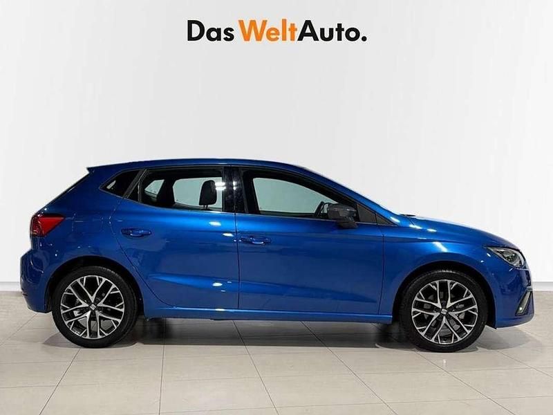 Usado Seat Ibiza XCELLENCE 110 CV (80 kW) 2021 Azul Utilitario