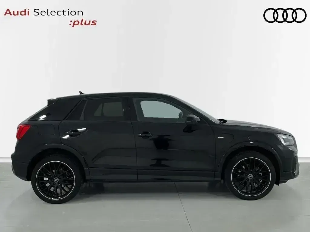 Usado Audi Q2 Ambiente 150 CV (110 kW) 2025 Negro SUV