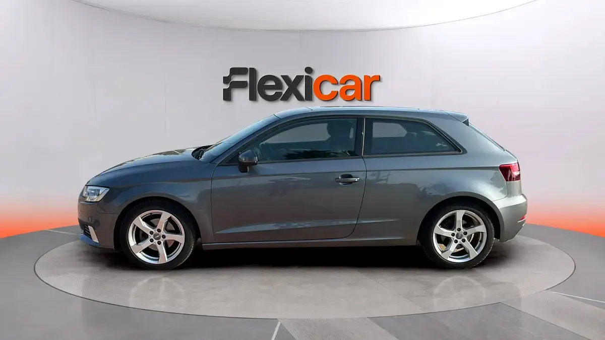 Usado Audi A3 Sport 110 CV (80 kW) 2017 Gris Berlina