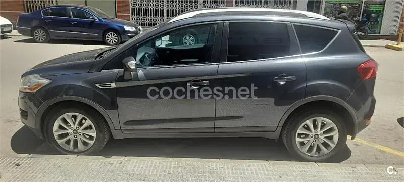 Usado Ford Kuga Trend 136 CV (100 kW) 2009 Negro SUV