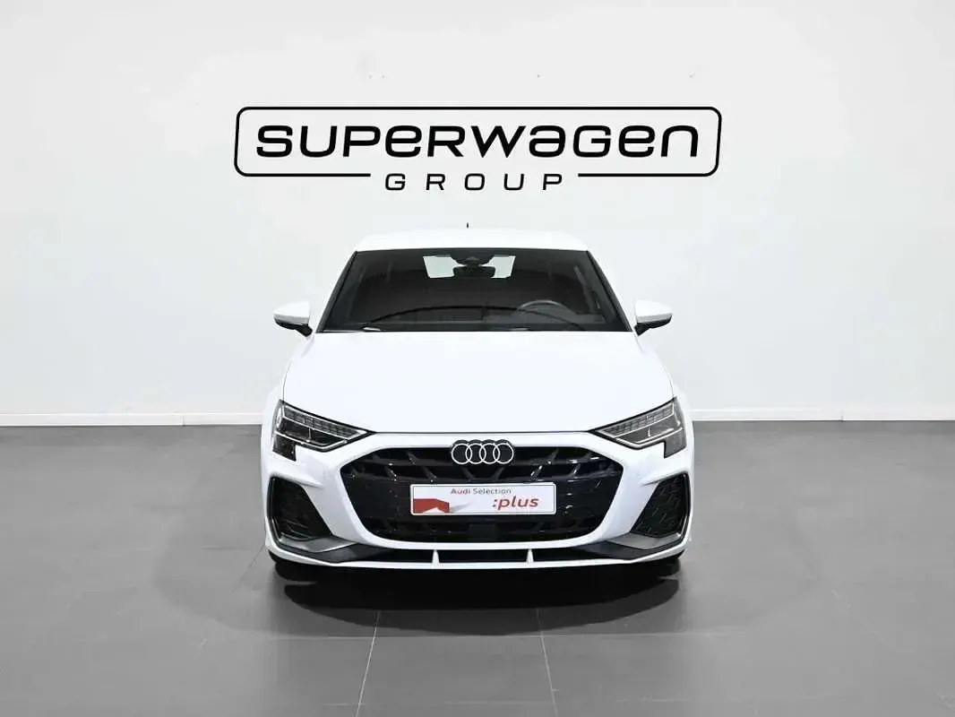 Usado Audi A3 Sportback e-tron S-Line 204 CV (150 kW) 2025 Blanco Utilitario