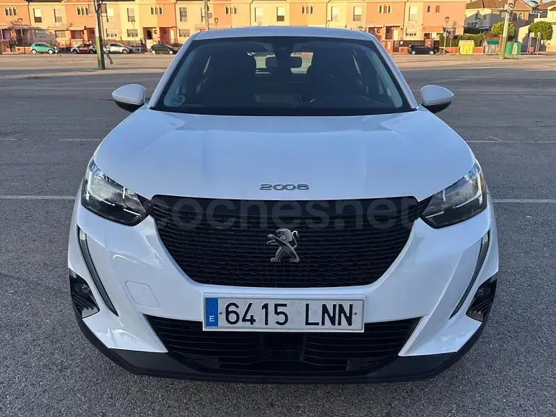 Usado Peugeot 2008 Active 110 CV (80 kW) 2021 Blanco SUV