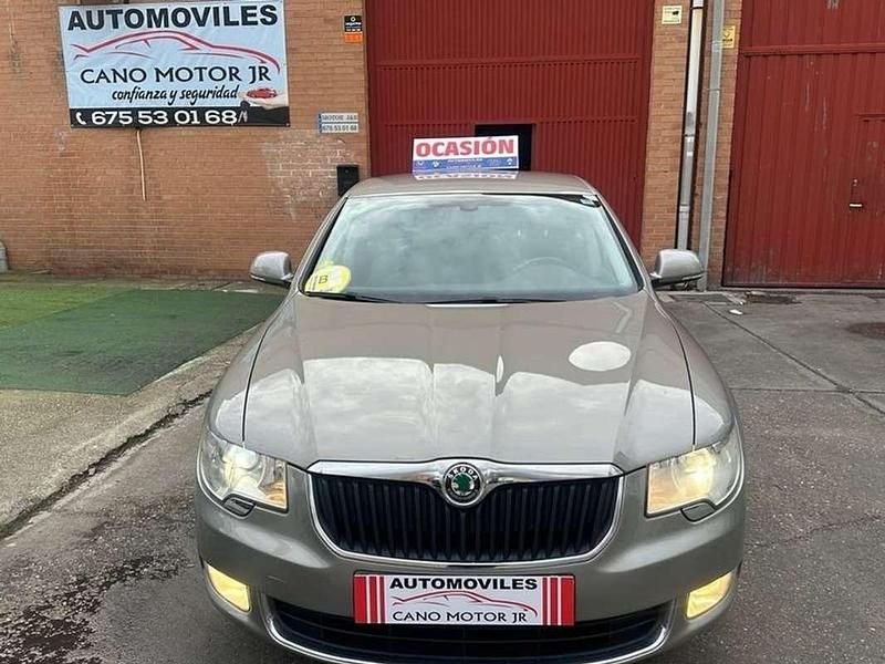Usado Skoda Superb Ambition 139 CV (102 kW) 2013 Beige Utilitario
