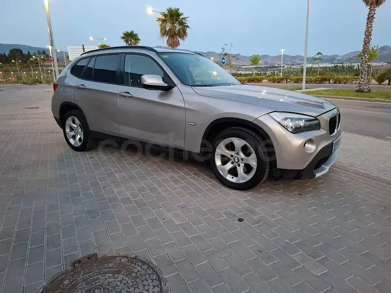 Usado BMW X1 177 CV (130 kW) 2011 Gris / plata SUV