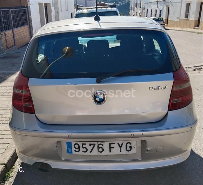 Usado BMW 118 122 CV (89 kW) 2007 Gris / plata Utilitario