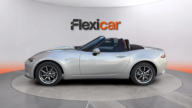 Usado Mazda MX5 Prime-Line 132 CV (97 kW) 2024 Gris Descapotable