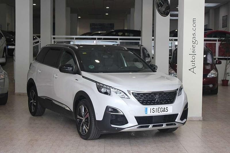 Blanco Usado 2017 Peugeot 5008 GT-line Monovolumen | 17.900 € (Un poco caro) - Imagen 1/4