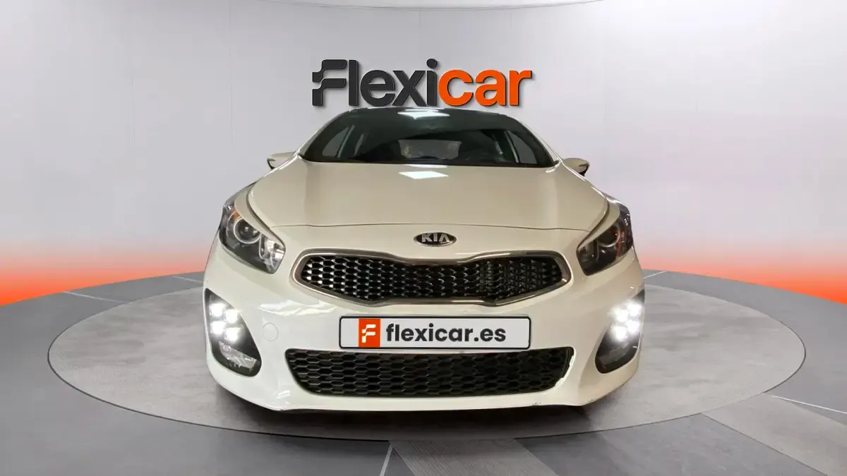 Usado Kia Ceed GT GT-Line 136 CV (100 kW) 2017 Blanco Berlina