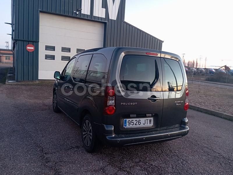 Negro Usado 2016 Peugeot Partner Tepee Outdoor Monovolumen | 7500 € (Precio justo) - Imagen 1/4
