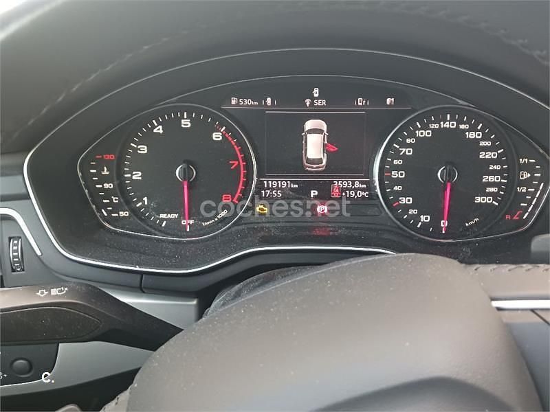 Usado Audi A4 Advanced Plus 150 CV (110 kW) 2019 Gris / plata Familiar