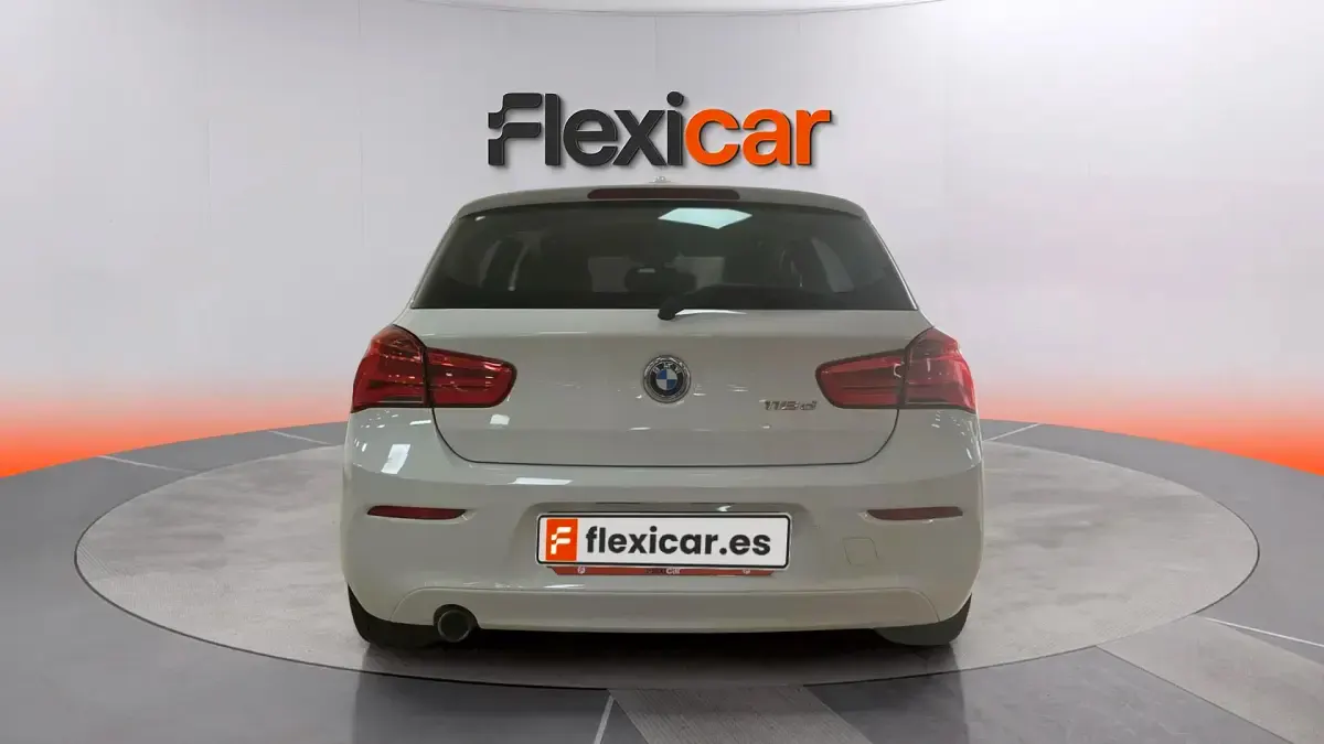 Usado BMW 116 116 CV (85 kW) 2018 Blanco Utilitario