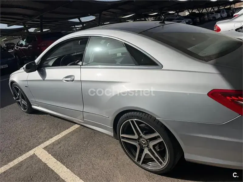 Usado Mercedes E350 Elegance 231 CV (169 kW) 2009 Gris / plata Coupe