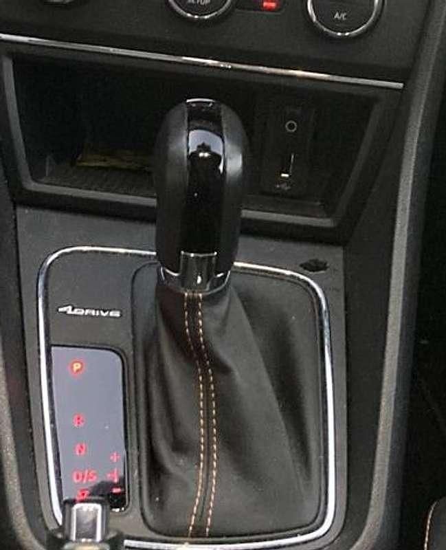 Usado Seat Leon 184 CV (135 kW) 2015 Gris SUV