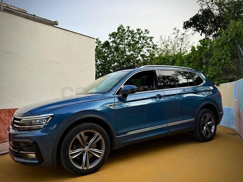 Usado VW Tiguan Allspace R-line 200 CV (147 kW) 2021 Azul SUV