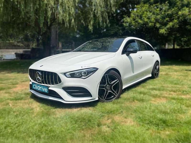 Usado Mercedes CLA200 Shooting Brake 163 CV (119 kW) 2020 Blanco Familiar