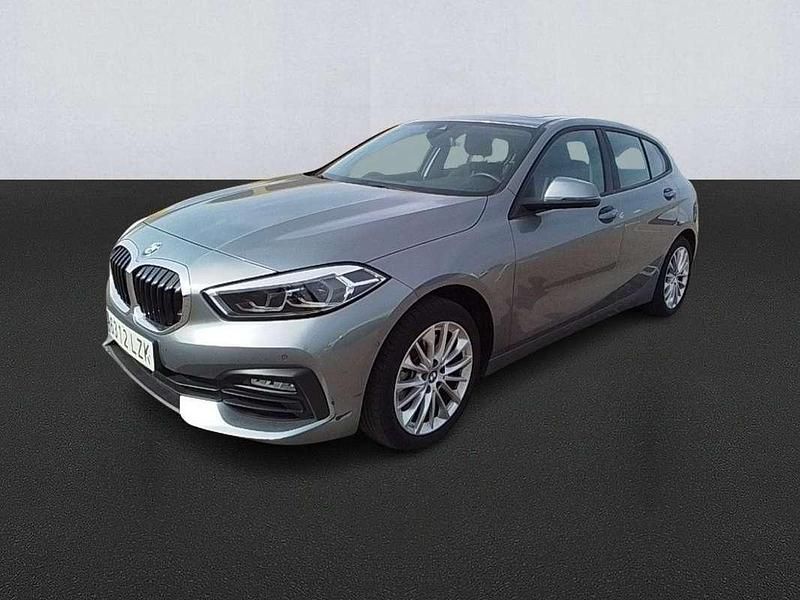 Gris Usado 2022 BMW 120 Executive Utilitario | 27.800 € (Precio justo) - Imagen 1/4