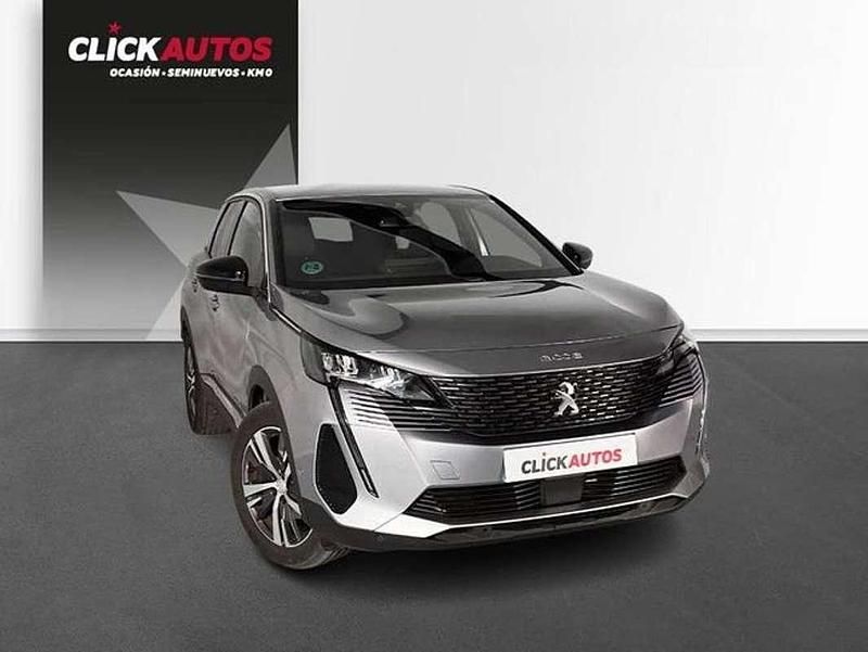 Usado Peugeot 3008 Allure 131 CV (96 kW) 2023 Gris SUV