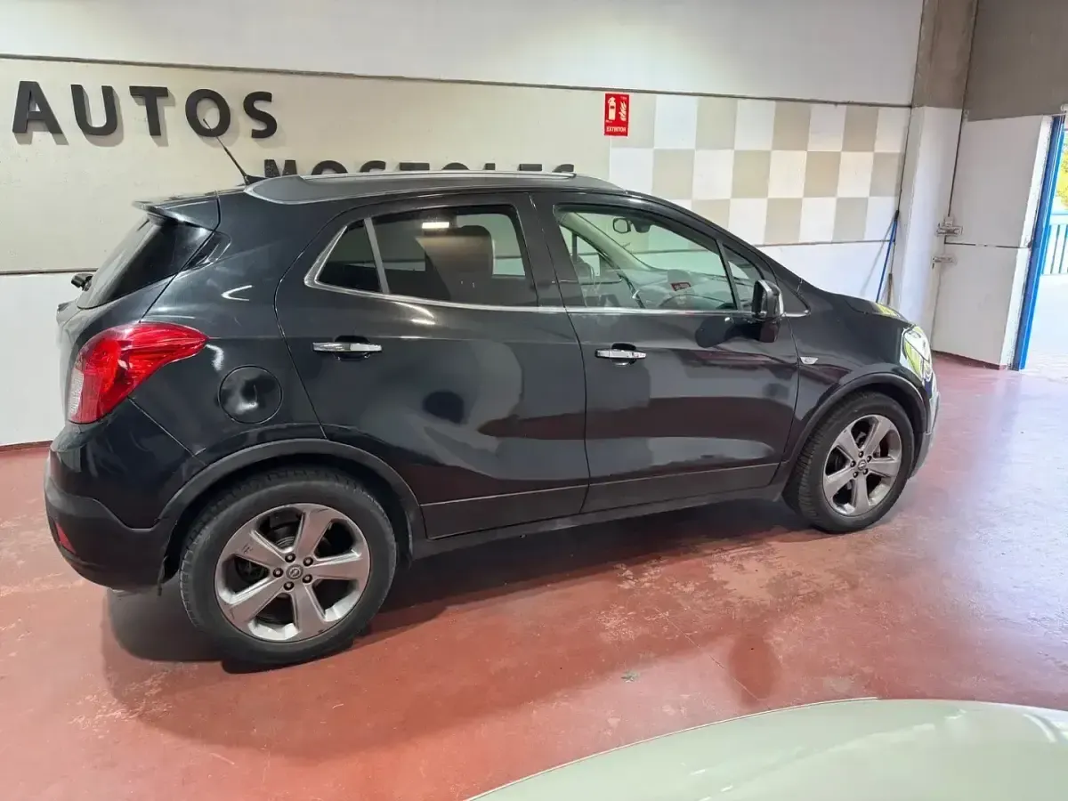 Usado Opel Mokka Excellence 136 CV (100 kW) 2014 Negro SUV