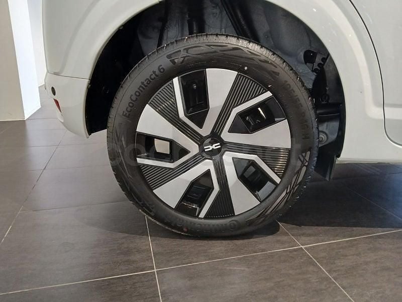 Usado Dacia Sandero Journey 101 HP (74 kW) 2024 Branco Sedan