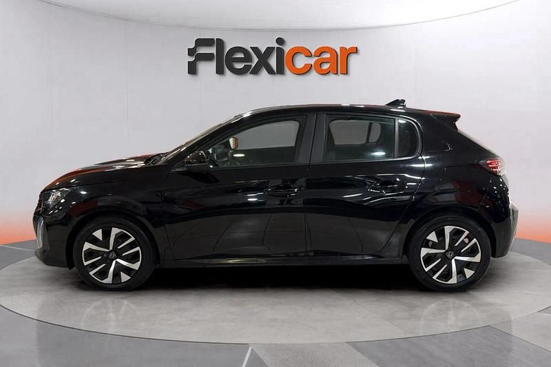 Usado Peugeot 208 Allure 102 CV (75 kW) 2024 Negro Utilitario