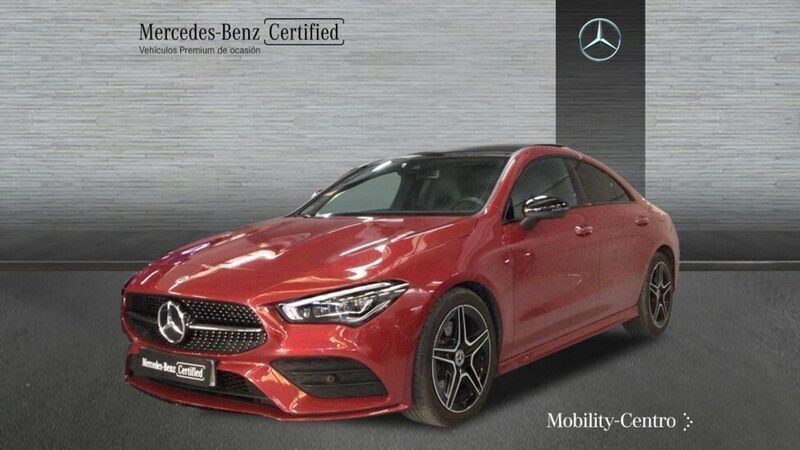 Rojo Usado 2023 Mercedes 200 Utilitario | 43.900 € (Un poco caro) - Imagen 1/4