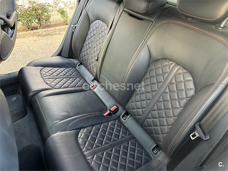 Usado Audi A6 Competition 326 CV (239 kW) 2017 Gris / plata Familiar