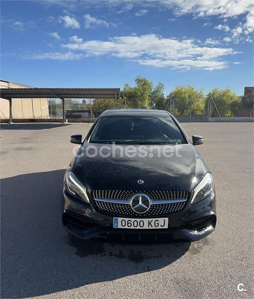 Usado Mercedes A180 AMG line 122 HP (89 kW) 2017 Preto Sedan