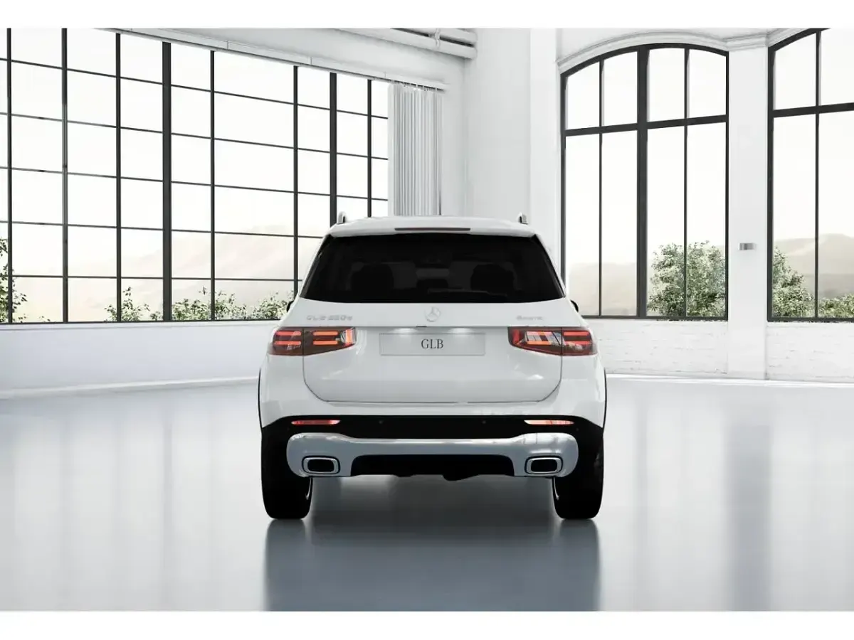 Nieuw Mercedes GLB220 190 PK (139 kW) 2025 Wit SUV