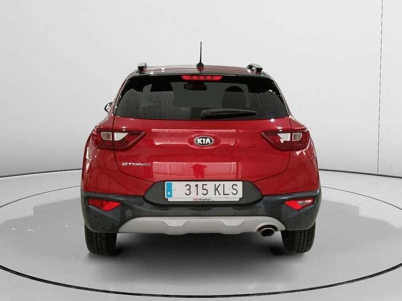 Usado Kia Stonic 84 CV (61 kW) 2018 Rojo SUV