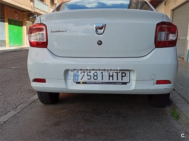 Usado Dacia Logan Ambiance 75 CV (55 kW) 2014 Blanco Familiar