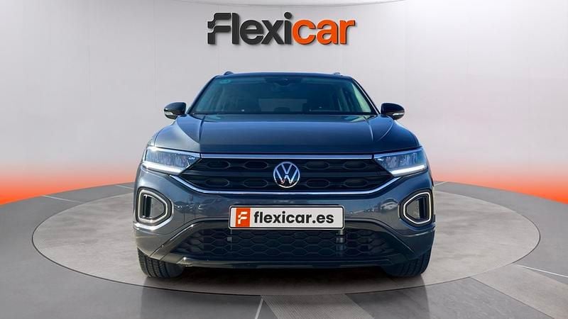 Usado VW T-Roc Life 116 CV (85 kW) 2023 Gris SUV