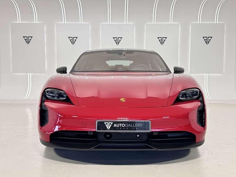 Usado Porsche Taycan 4S 389 kW (530 CV) 2023 Rojo Berlina
