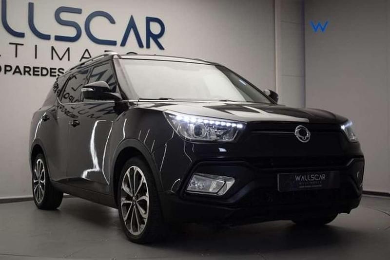 Usado Ssangyong (KGM) XLV Limited 116 CV (85 kW) 2017 Negro SUV