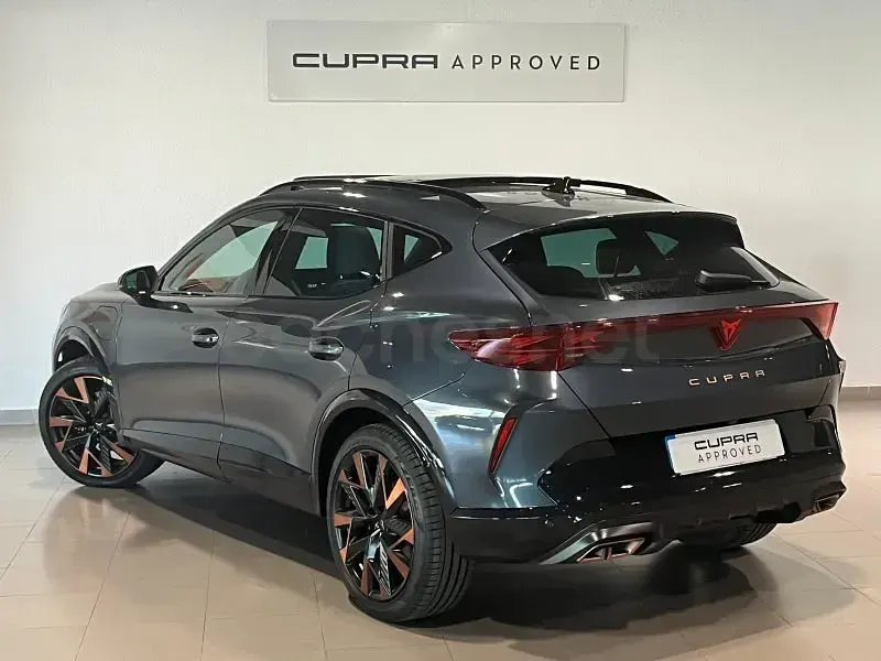 Usado Cupra Formentor VZ 272 CV (200 kW) 2024 Gris / plata SUV